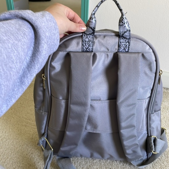 Nine West back pack - Picture 2 of 5